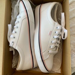 KEDS white leather Kicks. With box. Only wore once. Size 8